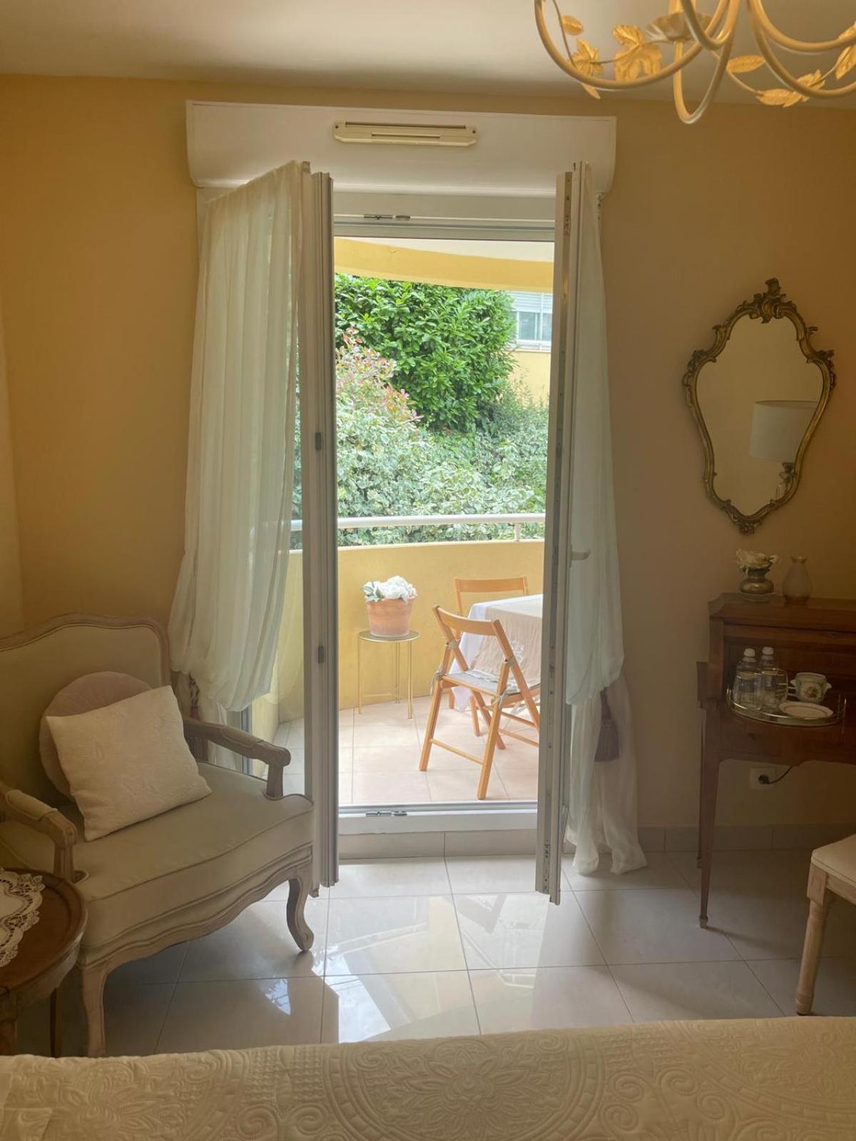 Grace & Breakfast Bed & Breakfast Beausoleil Dış mekan fotoğraf